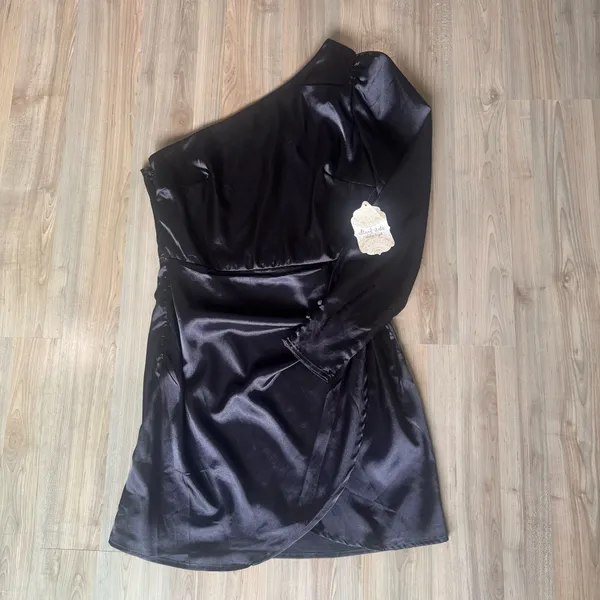 NEW Altar’d State Sola One-Shoulder Satin Mini Dress Puff Sleeve Black Medium - Image 2