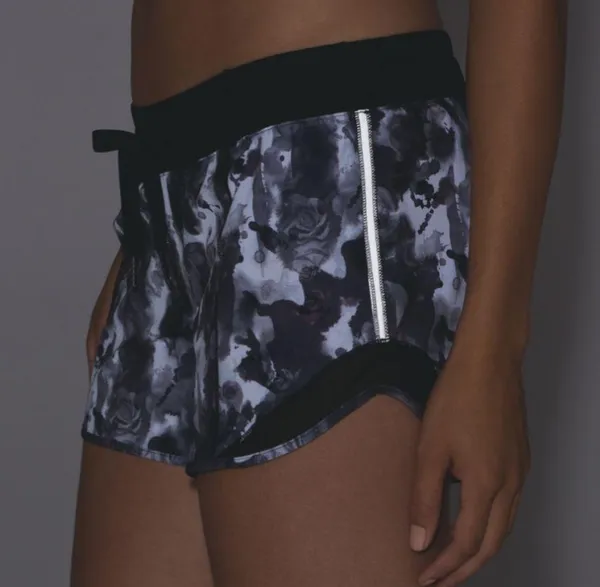 Hotty Hot Short - Mini Obscurred Black Dusty Mauve / Black - Image 2