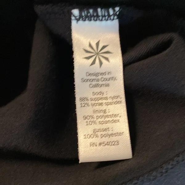 Athlete Skorts size A excellent condition 18” long with zipper pocket on the sid - Image 4
