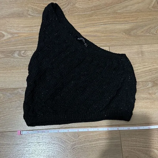 Stradivarius black sparkly one shoulder top size small‎ - Image 2