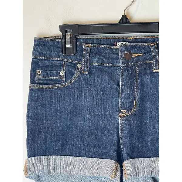BDG Blue Denim Shortie Medium Wash‎ Cut Off Low Rise Denim Shorts Size 26 - Image 4