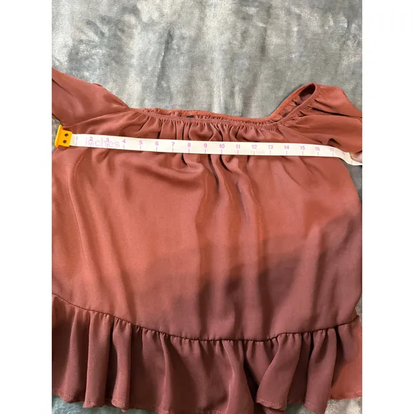 Peppermint Brown Off Shoulder Blouse Top Size Small Ruffle Sleeve‎ Flowy Light - Image 6