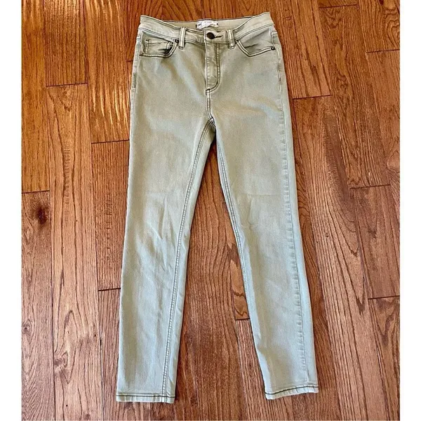 Free people green skinny jeans size 27 - Image 2