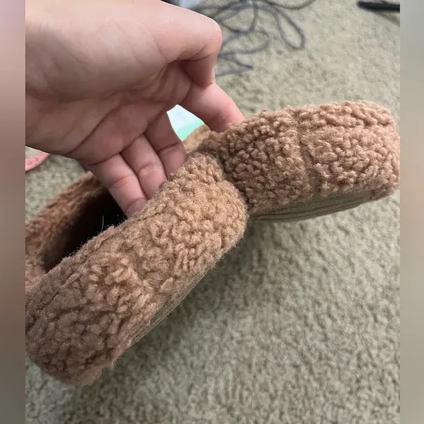 Madewell Sherpa Scuff Slippers Camel Sz 10- Sold Out - Image 10