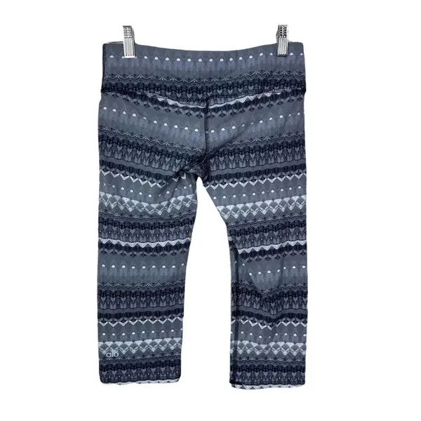 Alo Yoga Cropped Leggings Fair Isle‎ Geometric Print Stretch Gray Size Small - Image 5