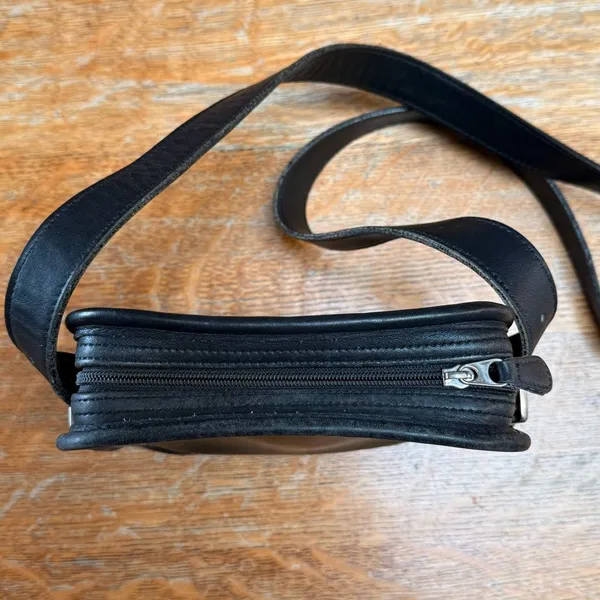 Vintage Coach Black Leather Messenger Bag - Image 8