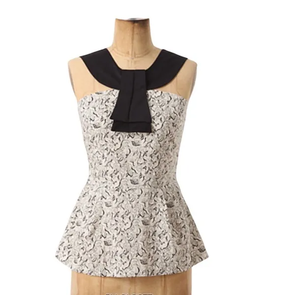 Girls from Savoy‎ Peplum Top Women Size 0 Cream Black Floral Halter Tie Back - Image 9