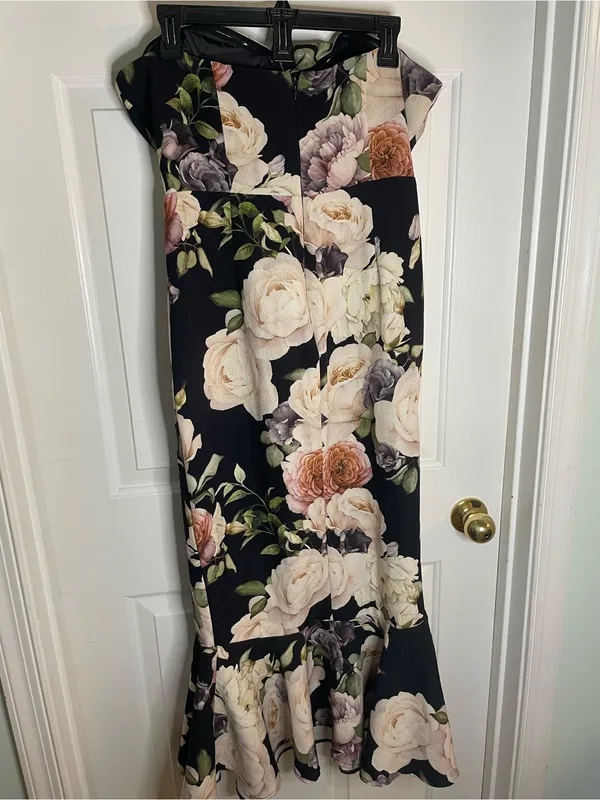 ASOS Black Floral Strapless Midi Dress Midsection Cutout Size 10 dark romance - Image 4