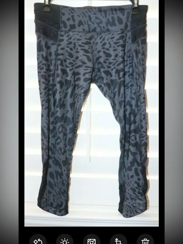 Lululemon Just Breathe Crop Leggings Animal Swirl Deep Coal Light Black Size 6 - Image 3