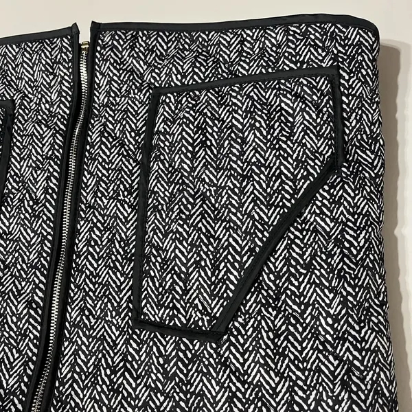 Wanna‎ B Vest Women's Large Black and White Zipper Pockets Quilted Fall Winter - Image 2