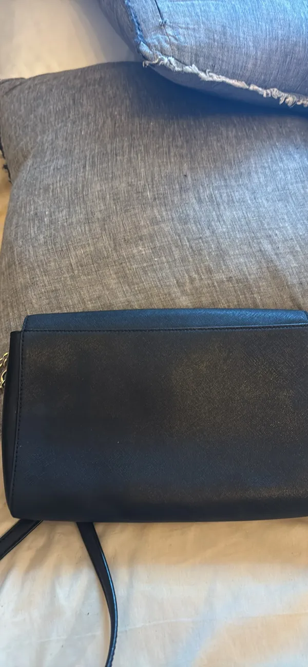 Kate Spade Crossbody Leather Bag Saffiano Gold Black Flap Closure Tone Hardware - Image 6