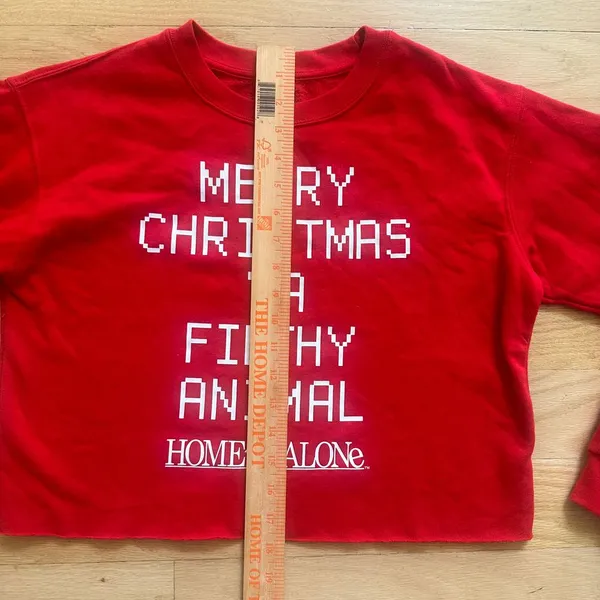 Home Alone 'Merry Christmas Ya Filthy‎ Animal' Medium Red Crop long sleeve - Image 3