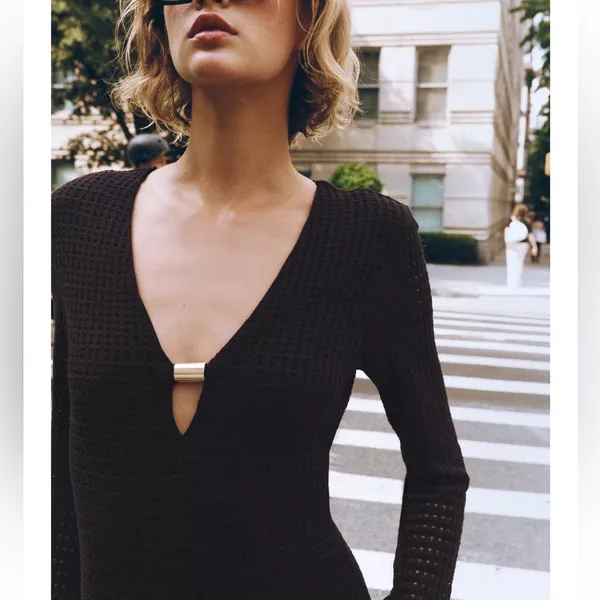 Zara NWT brown knit gold detail key hole front long sleeve midi maxi dress - Image 3