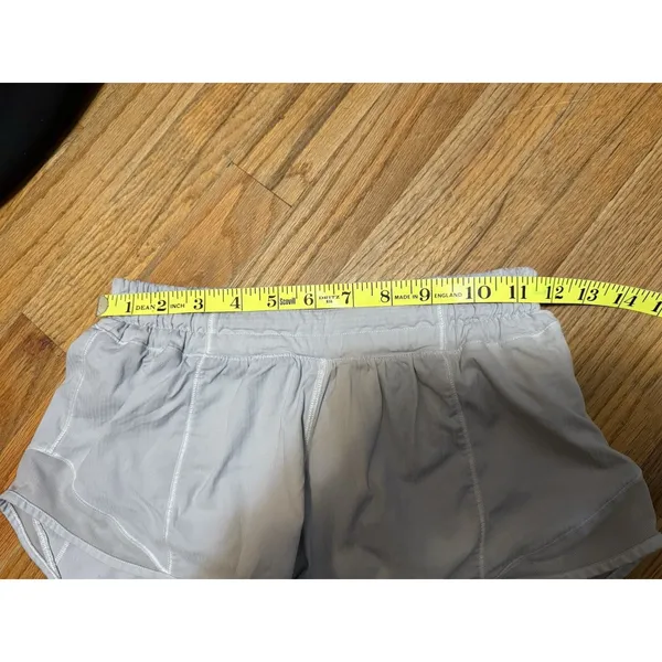Lululemon Hotty Hot Shorts II 2" Inseam Lined Swift Size 4 White/Beige W7AHOR - Image 10