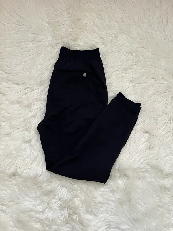 Fabletics Women’s Black Scrub Jogger Pants Size Medium  - Image 2