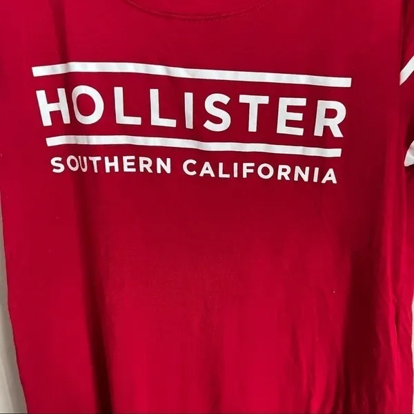 Hollister Easy T Red Spell-out‎ Hi Low T-Shirt - Image 3
