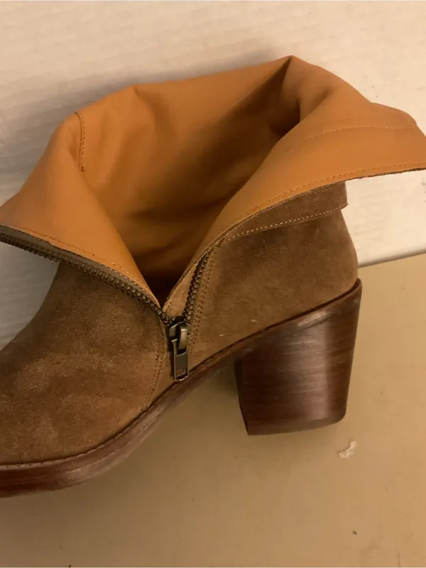 Frye Women's Suede Chelsea Heeled Boots US 6.5 - Image 11