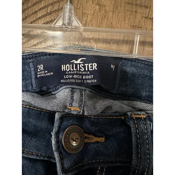 Hollister Low-Rise Bootcut Jeans - Soft Stretch - Medium Wash - Size 2R - Image 3