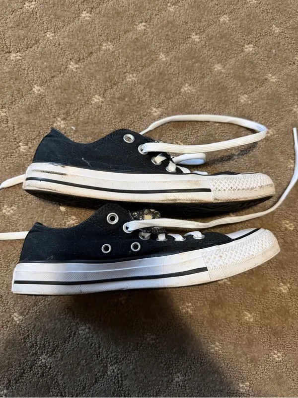 Converse Women’s Black & White Low Top Sneakers with Patterned Tongue - Image 9