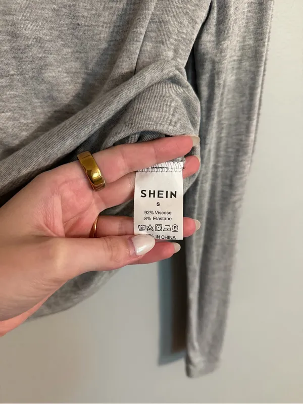 SHEIN Gray Long Sleeve Ruched Tee with 'New York 1898' Chest Graphic - Image 4