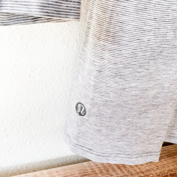 Lululemon 3/4 sleeve workout top - Image 3
