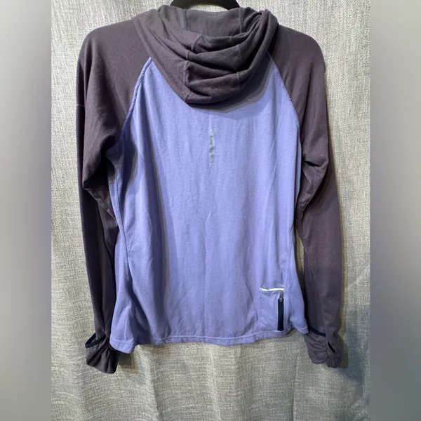 Nike lightweight raglan style hoodie size medium, purple Nike- minor flaw read - Image 10
