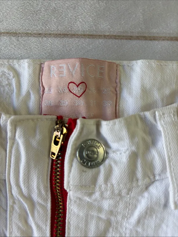 REVICE White Straight-Leg Jeans with Red Heart Patch - Image 6