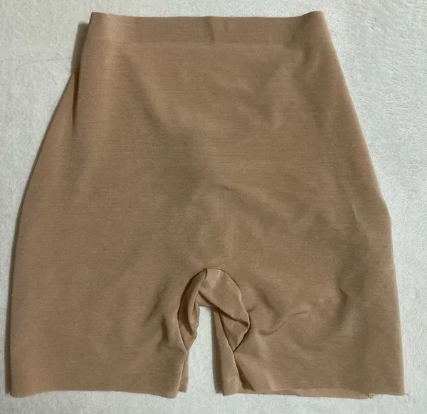 SKIMS Low Back Sheer Sculpting Shorts XS - Image 3