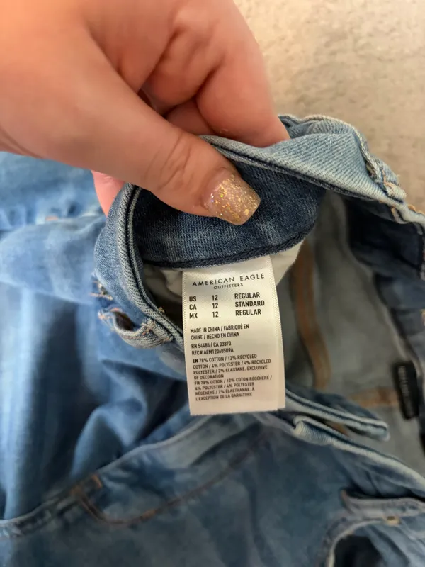 American Eagle Curvy Super High-Rise Flare Jeans - Image 4