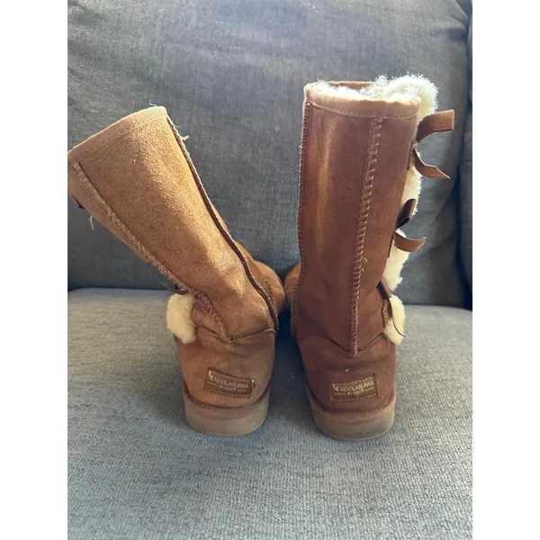 Koolaburra By UGG Women’s Victoria Sherpa Fur Bow Accents Suede Boots 7 - Image 3