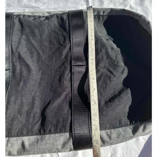 Lucy Athletics Duffel Grey Textured Shoulder‎ Strap Zip Unisex Size Medium - Image 10