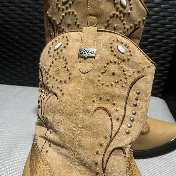 Dingo Tan Studded Western Cowboy Boots 9.5 - Image 7