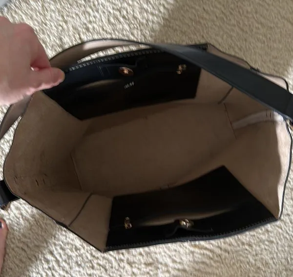 Great condition faux suede and faux leather, H&M shoulder bag, tan and black - Image 3