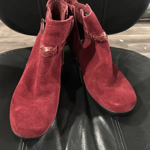 Clarks Women's Burgundy Suede Ankle Boots - Image 4