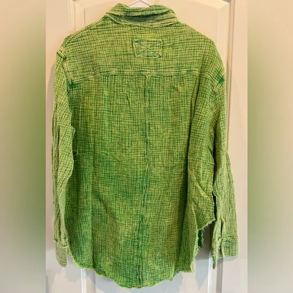 NWT Washing Wrinkled Green Gauze Button Down Shirt Size M - Image 6