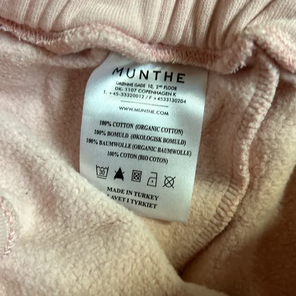 Munthe pink sweat shorts - Image 6