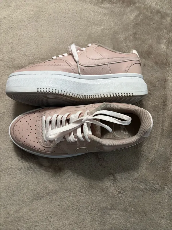 Nike Sneakers Women’s Size 9 Pink Low-Top Sneakers - Image 6