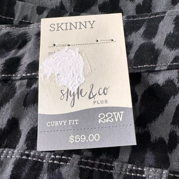 Style & Co SZ 22W Curvy Skinny Jeans Leopard Print Mid-Rise Stretch Gray Black - Image 7