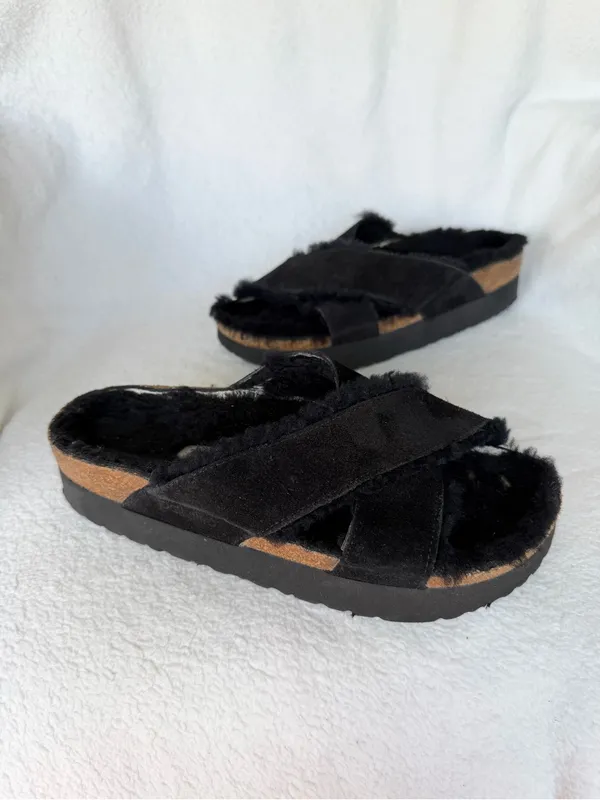 PAPILLIO By BIRKENSTOCK Women's Daytona Platform Black Shearling Sandal Sz 38 - Image 3