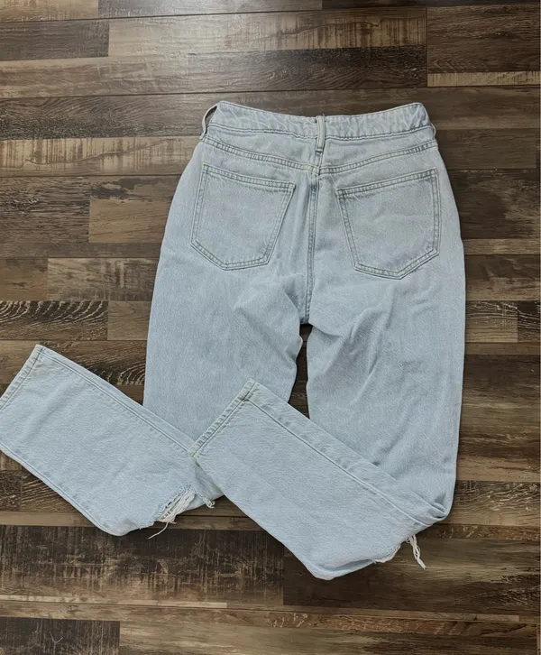 PacSun Mom Jeans Light Wash Distressed Size 24 - Image 2