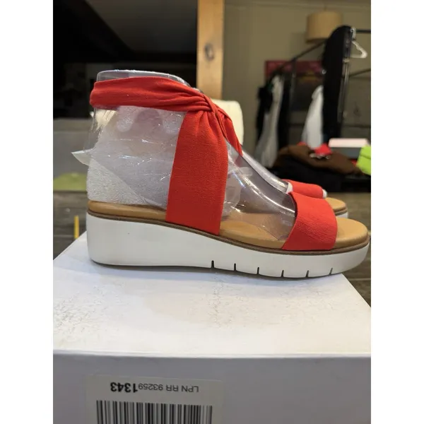 NEW Corso Como‎ Blayke Women's Sandals Wedge Ankle Strap Size 7.5 Red - Image 2