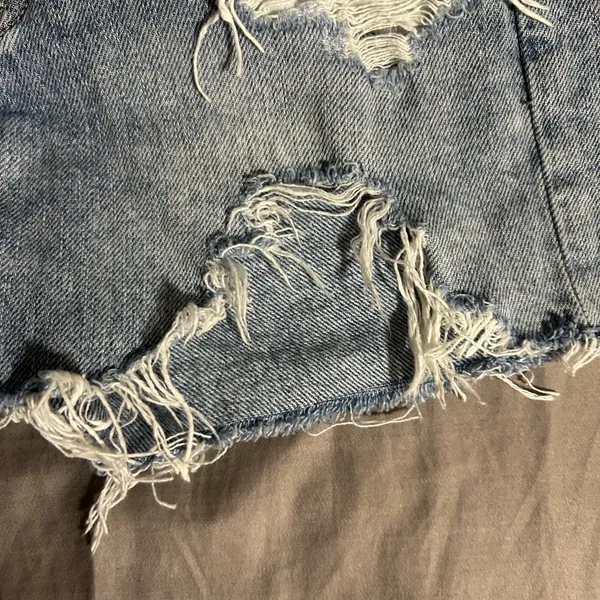 American Eagle 90s Boyfriend Distressed 100% Cotton Jean Shorts Size 0 - Image 2