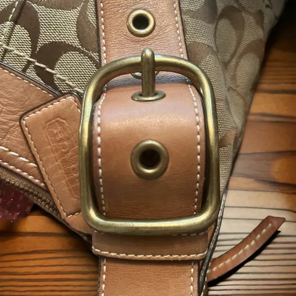 Coach Bleeker Bucket Handbag - Image 4