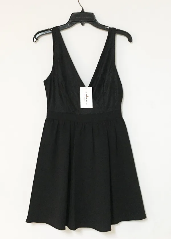 Low Cut Lace Black Formal Open Back Dress - Image 5