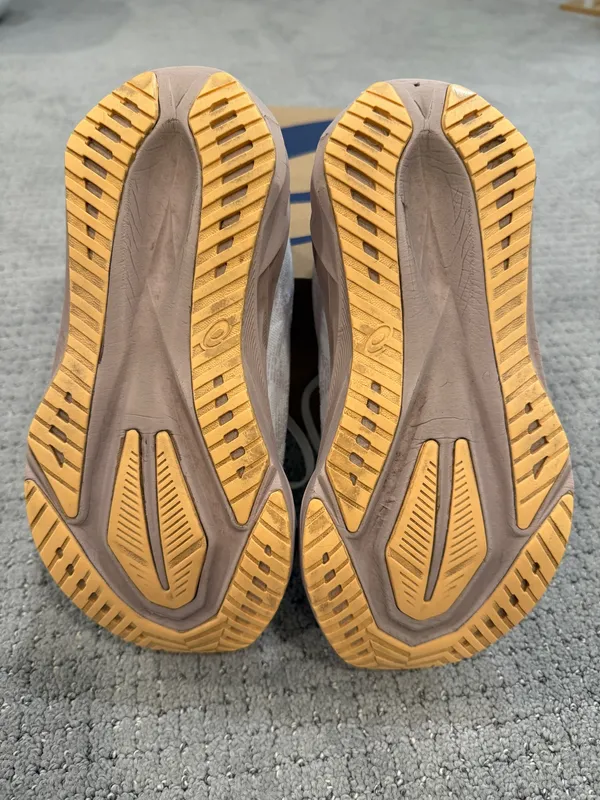 ASICS NovaBlast Women’s Running Shoes - Image 2