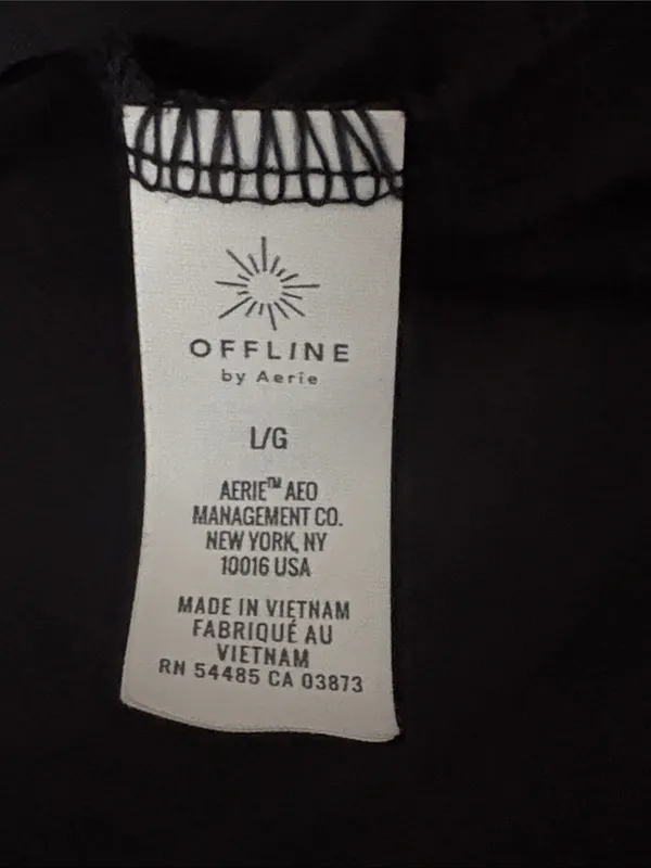 EUC Women’s Offline by aerie Black Long-Sleeve Lightweight Tee Size Large - Image 4