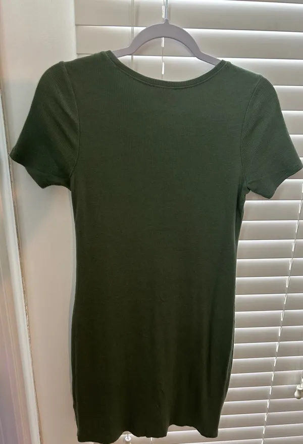 Basic olive green T-shirt dress - Image 3