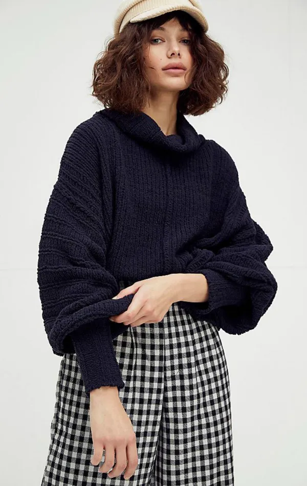 Be Yours Pullover - Image 3