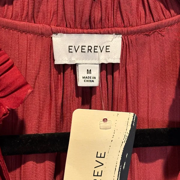 Evereve NWT Jett Ruffle Satin Blouse in Red - size Medium - Image 3