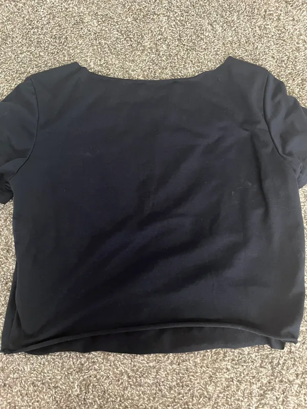 Graphic Cropped Tee Black Size M - Image 2